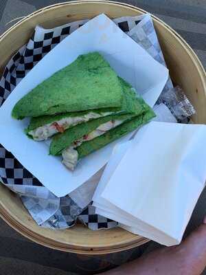 Kukui's Restaurant And Bar