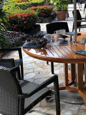 Kukui's Restaurant And Bar