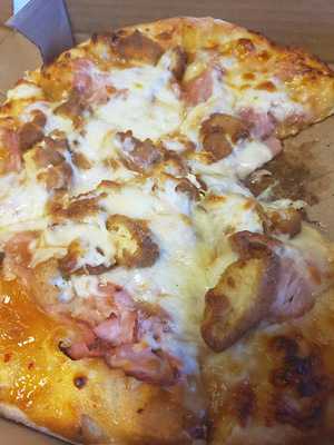 Rhino's Pizzeria & Deli