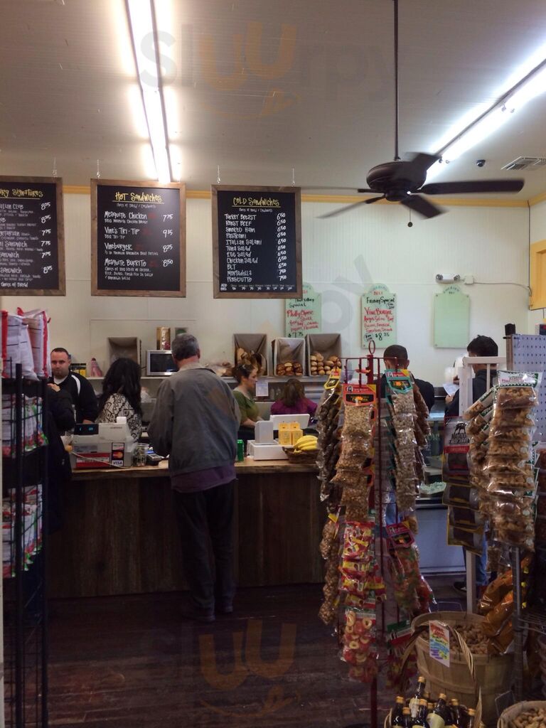 Vineburg Grocery & Deli