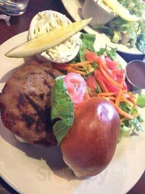 John Henry's American Pub