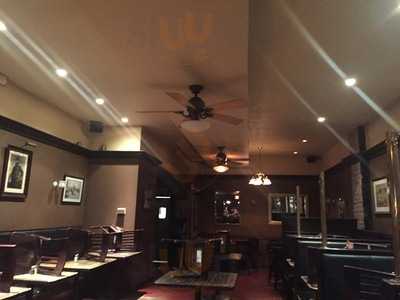 John Henry's American Pub