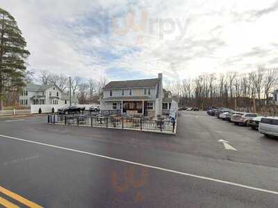 The Lake Road Country Store