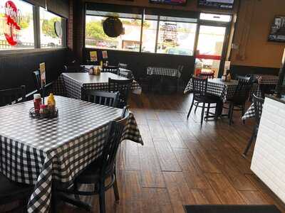 Salvatore's Old Fashioned Pizzeria