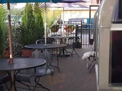 Geppetto's Pizza And Ribs