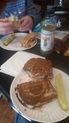 Jt's Creamery And Cafe