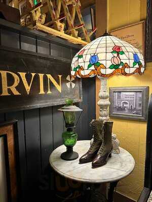 May Kelly's Cottage Restaurant And Pub