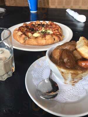 May Kelly's Cottage Restaurant And Pub