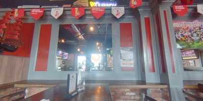 Half Moon Bar & Grill