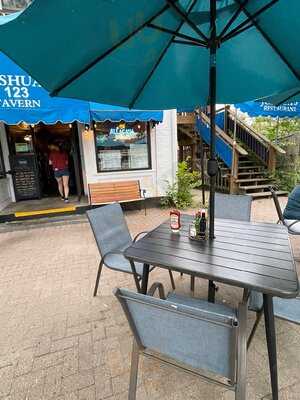 Joshua's Restaurant & Tavern