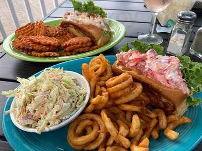 Joshua's Restaurant & Tavern