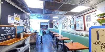 Hill's Cafe & Juice Bar