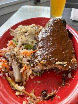 Moat Mountain Smokehouse & Brewery