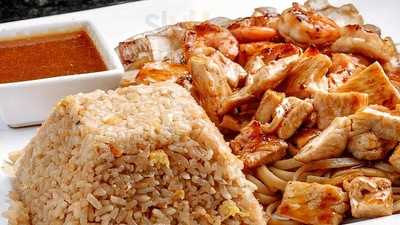 Sake Sushi Bar & Lounge