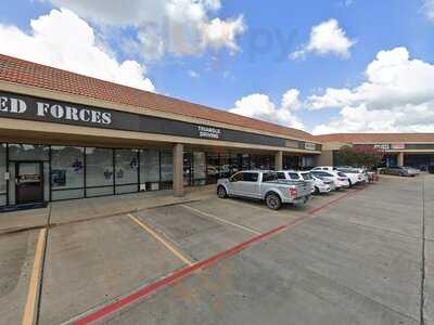 Sake Sushi Bar & Lounge