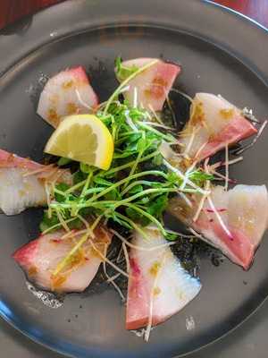 Jay's Bakery & Sushi