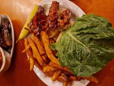 Muddy Moose Restaurant & Pub