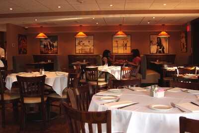 Sal's Ristorante & Bar