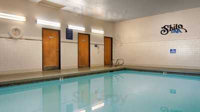 Shilo Restaurant Newport