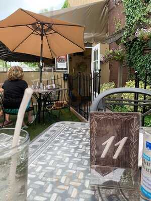 Faraday's Of Smithtown