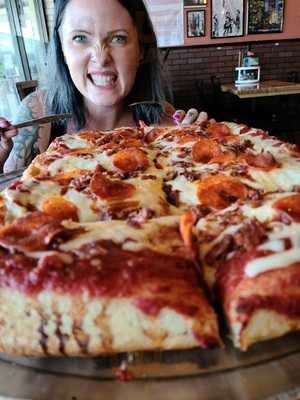 New York's Famous Pizza & Pasta