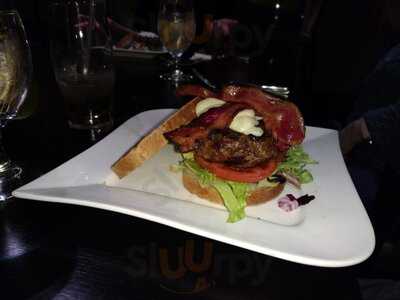 Refinery Modern Fare