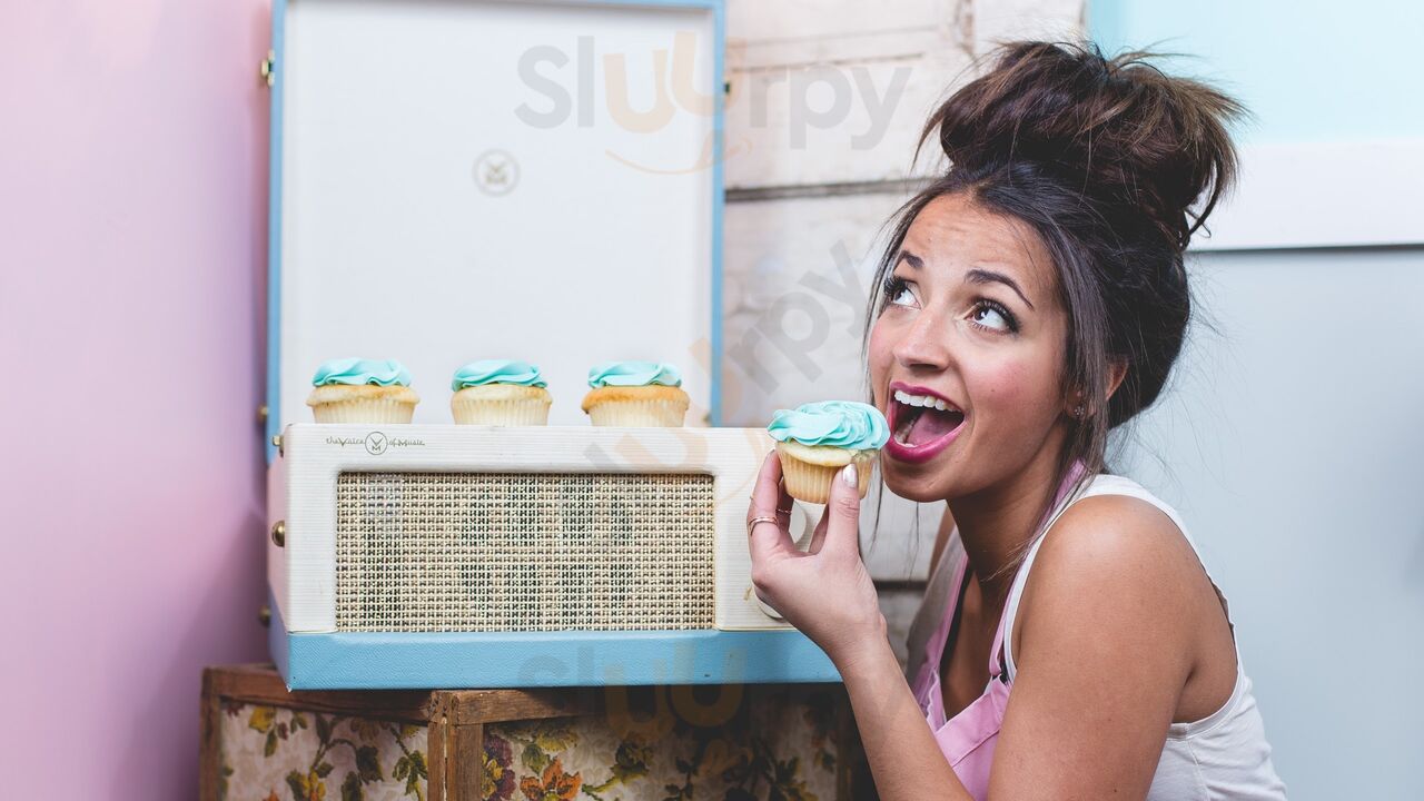 Fat Cupcake