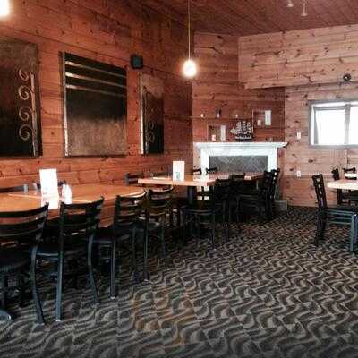 Pier 839 Restaurant & Bar