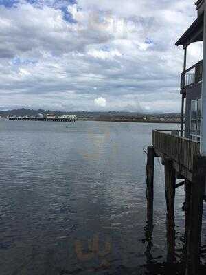 Pier 839 Restaurant & Bar