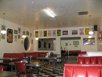 Flashbacks Fountain And Grill