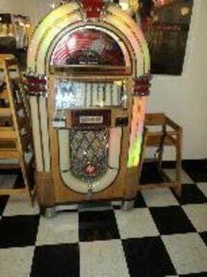 Flashbacks Fountain And Grill