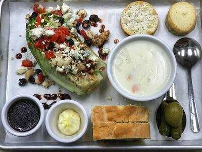 Bites On The Courtyard