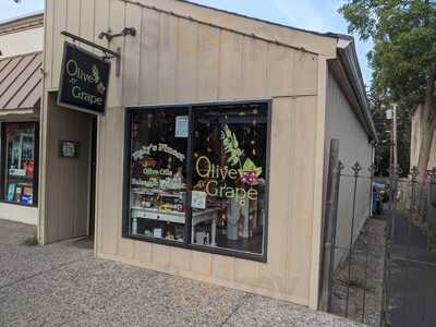 Olive-n-grape