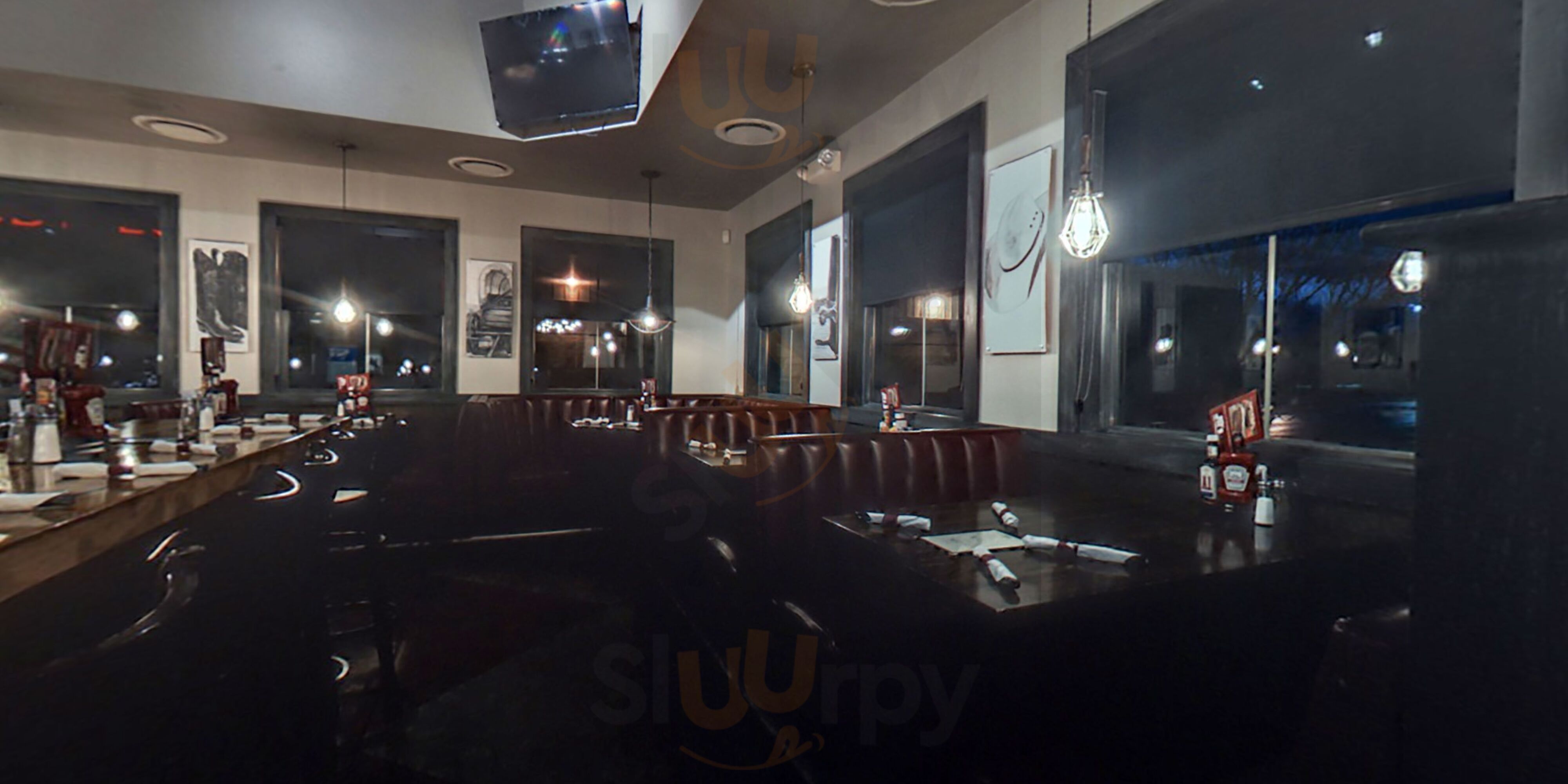 Jr's Hometown Grill & Pub