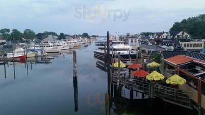 Elliot's On The Mile