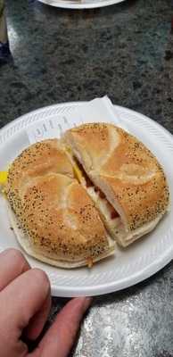 Avenue Bagels
