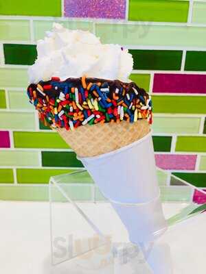 Hoopla Frozen Yogurt