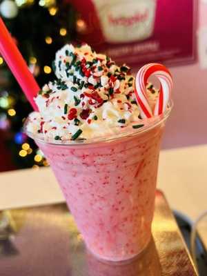 Hoopla Frozen Yogurt