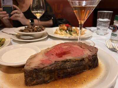 Gibsons Bar & Steakhouse