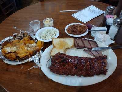 Willy's Bar-b-que
