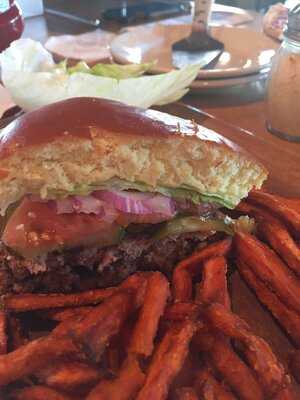 Shoeless Joe's Ale House & Grille