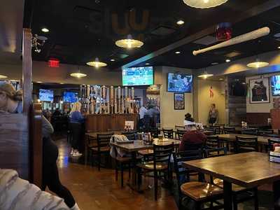 Shoeless Joe's Ale House & Grille