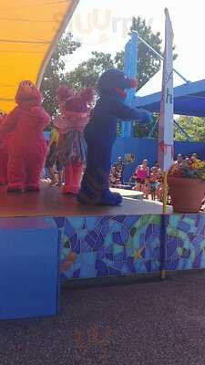 Captain Ernie's Bistro