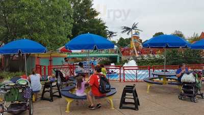 Captain Ernie's Bistro