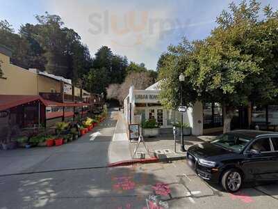 Honeymoon Ice Cream Scoop Shop