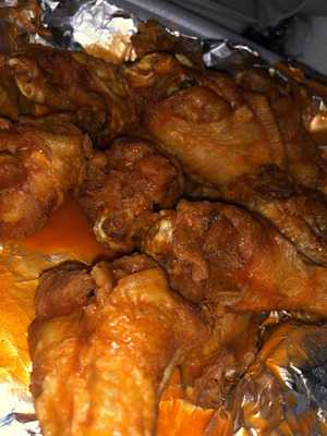 Pyramid Sports Bar And Pizzeria