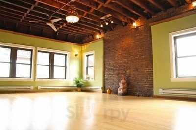 Mint Restaurant, Juicery And Yoga