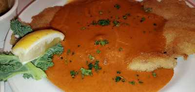 Kathy's Lakeside Inn