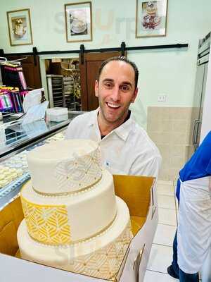 Fleetwood Pastry Shop