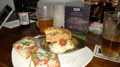 Dry Street Pub & Pizza